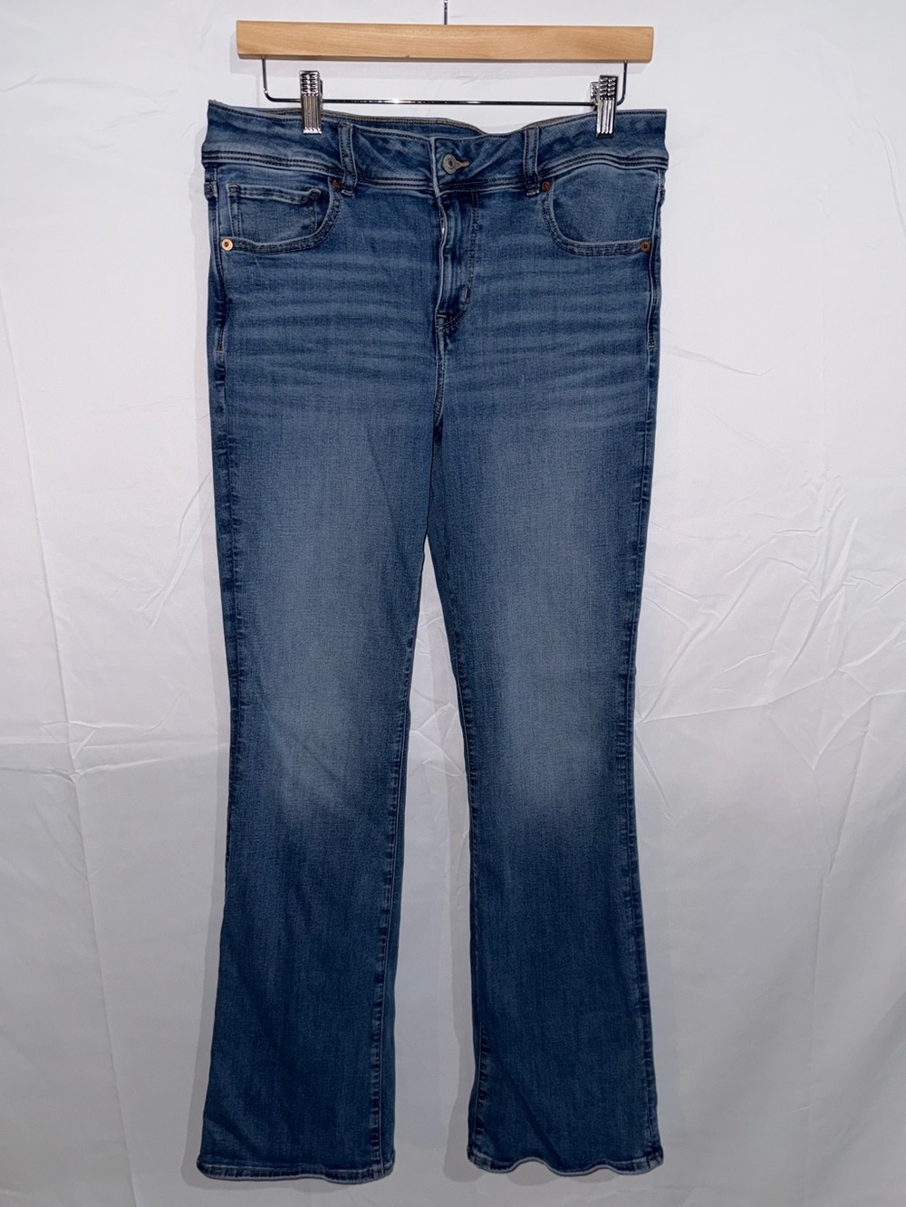 American Eagle Women's Mid-Rise Kick Boot Jeans size 12 Long
